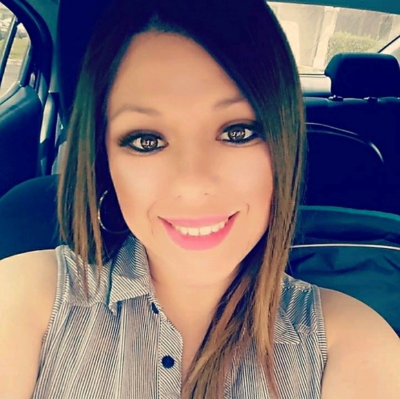 Meet your Posher, Clara - Picture 1 of 1